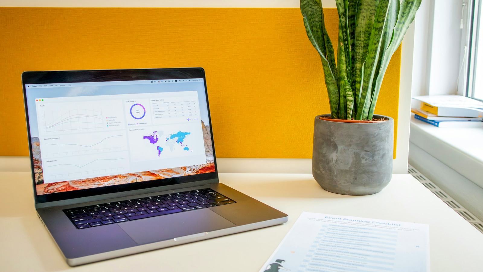 How South Florida Businesses Can Use Website Analytics to Find Better Leads hero image